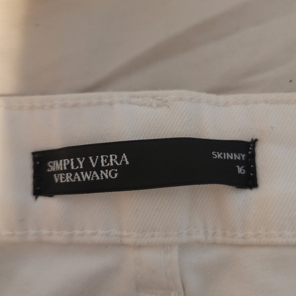 White Jeans - Picture 3 of 3